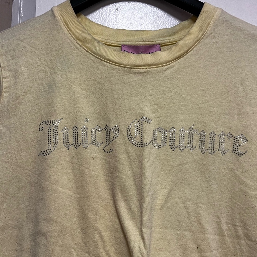 *SET* Juicy Couture Light Yellow Tee WITH SHORTS - Picture 2 of 2